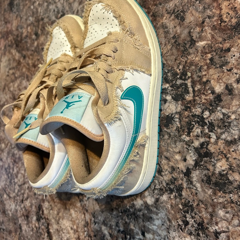 Kids Nike air Jordan 1Tan and Teal Sneakers